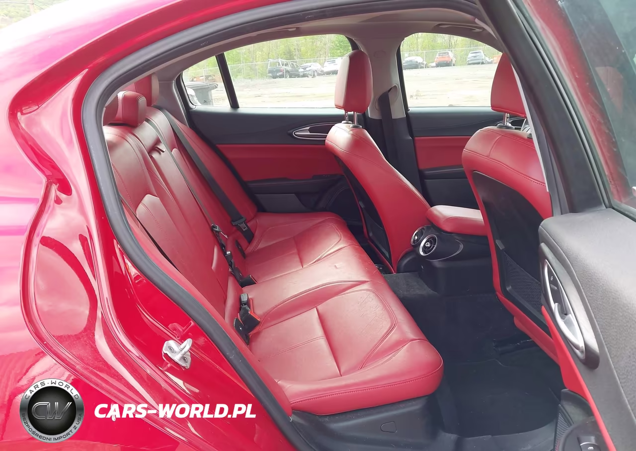 2017 Alfa Romeo Giulia Awd VIN:ZARFAEDNXH7548588 - 8