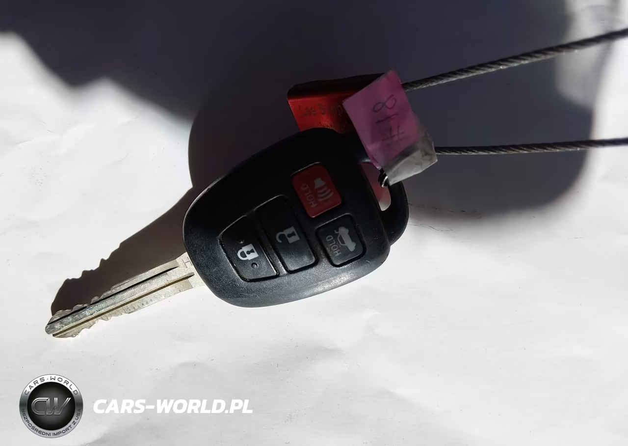 2018 Toyota Corolla Le VIN:2T1BURHE6JC002988 - 11