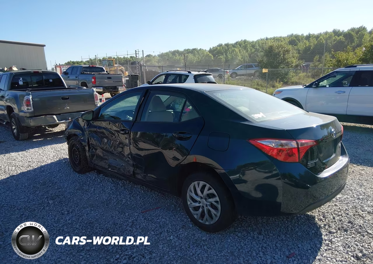 2018 Toyota Corolla Le VIN:2T1BURHE6JC002988 - 3