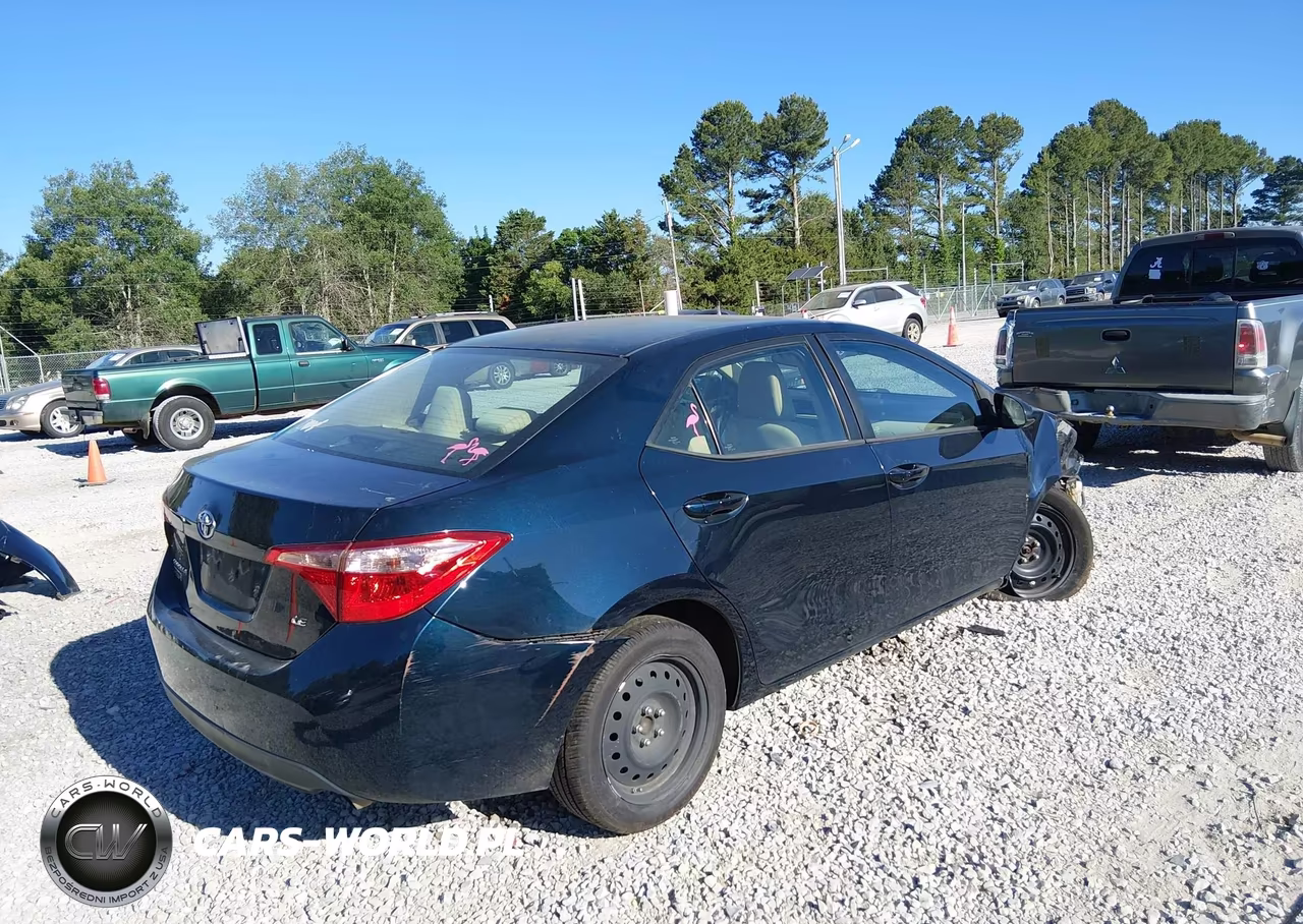 2018 Toyota Corolla Le VIN:2T1BURHE6JC002988 - 4