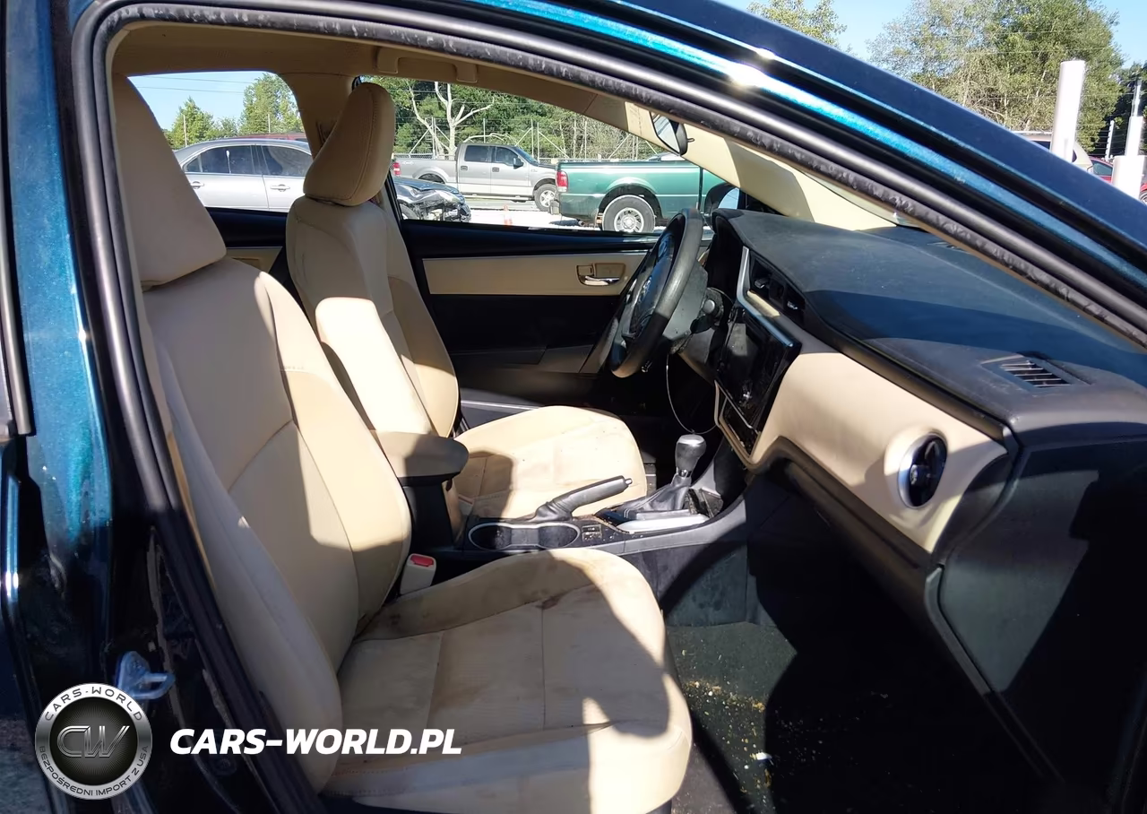 2018 Toyota Corolla Le VIN:2T1BURHE6JC002988 - 5