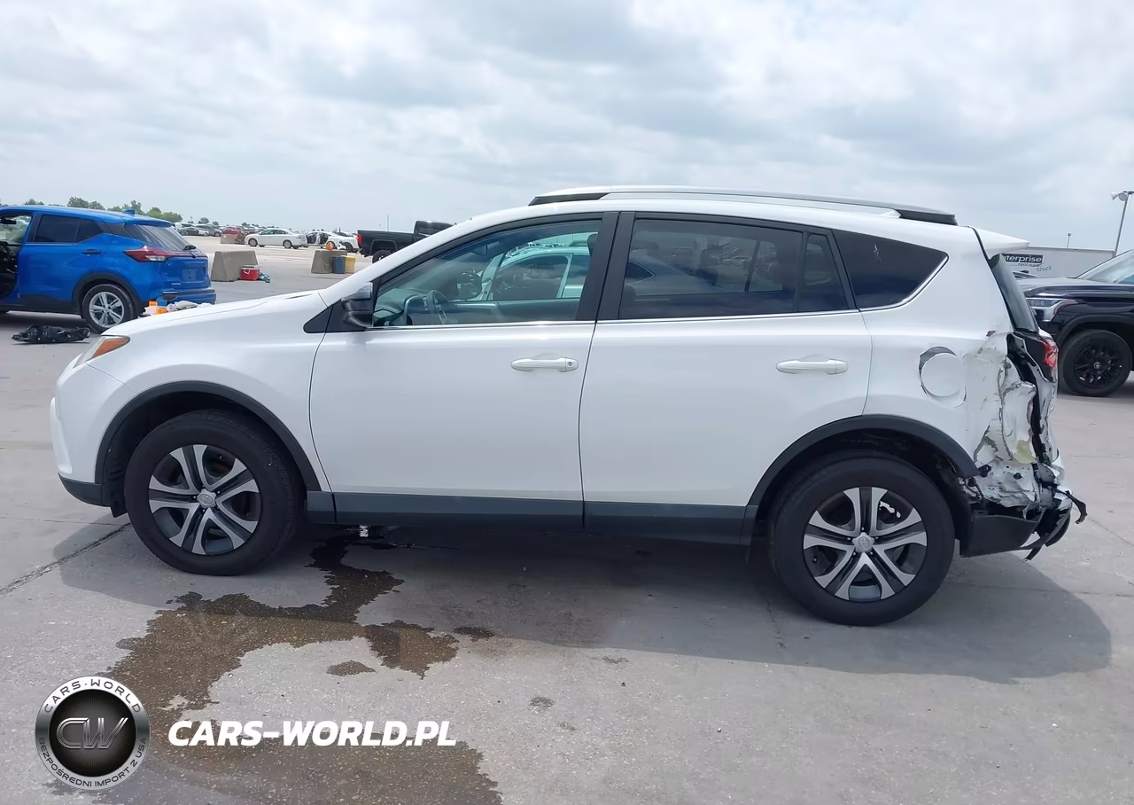 2018 Toyota Rav4 Le VIN:2T3BFREV8JW740960 - 15