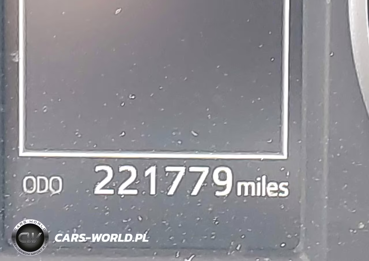2018 Toyota Rav4 Le VIN:2T3BFREV8JW740960 - 16