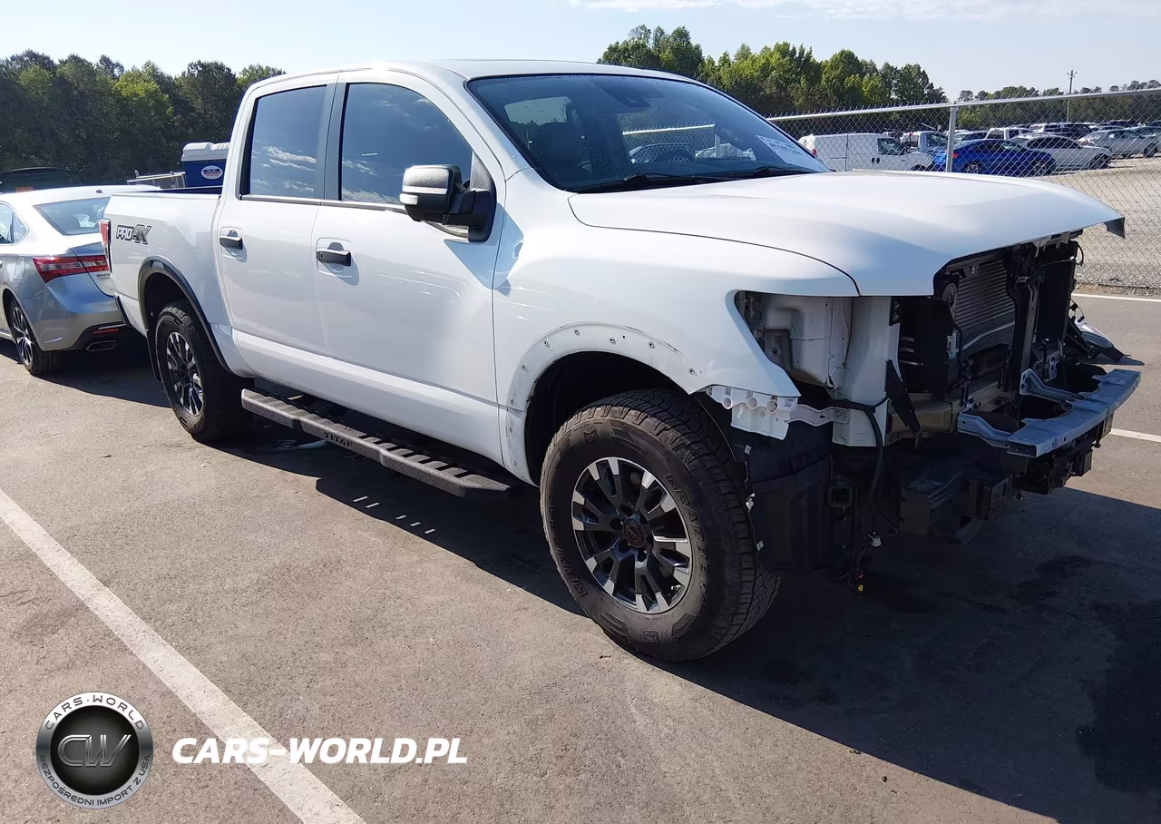 2023 Nissan Titan Pro-4X 4X4 – zdjęcie 1 z 17