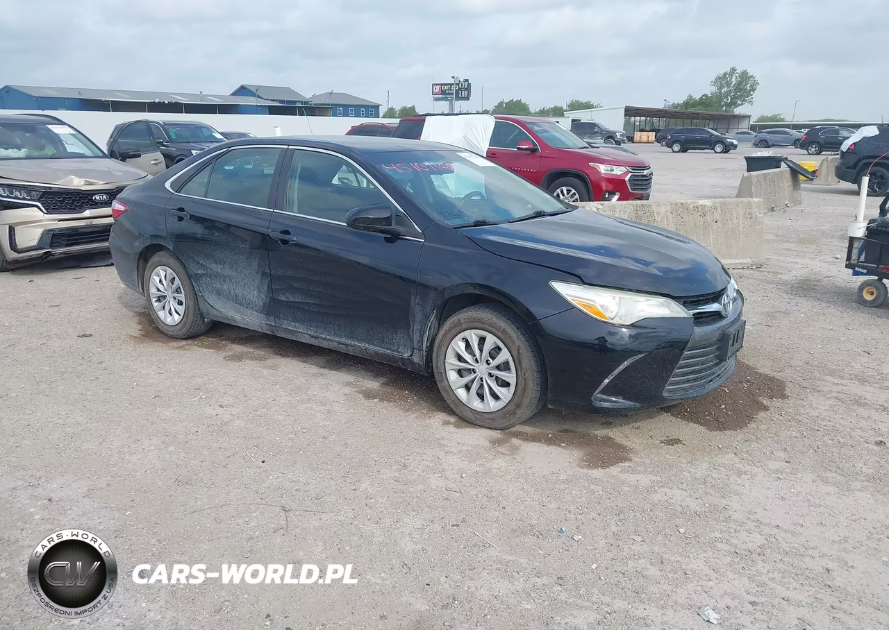 2017 Toyota Camry Le – zdjęcie 1 z 16