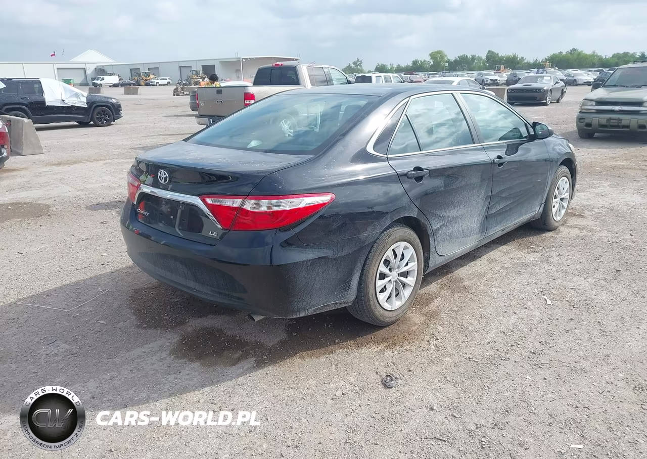 2017 Toyota Camry Le VIN:4T1BF1FK4HU433388 - 4