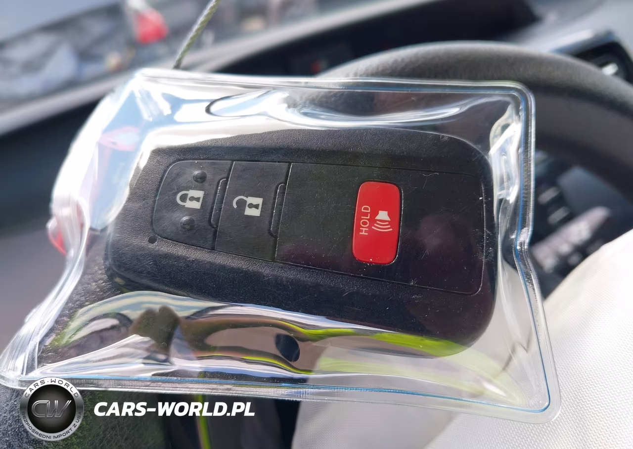 2022 Toyota Prius Le VIN:JTDKAMFU1N3184295 - 11