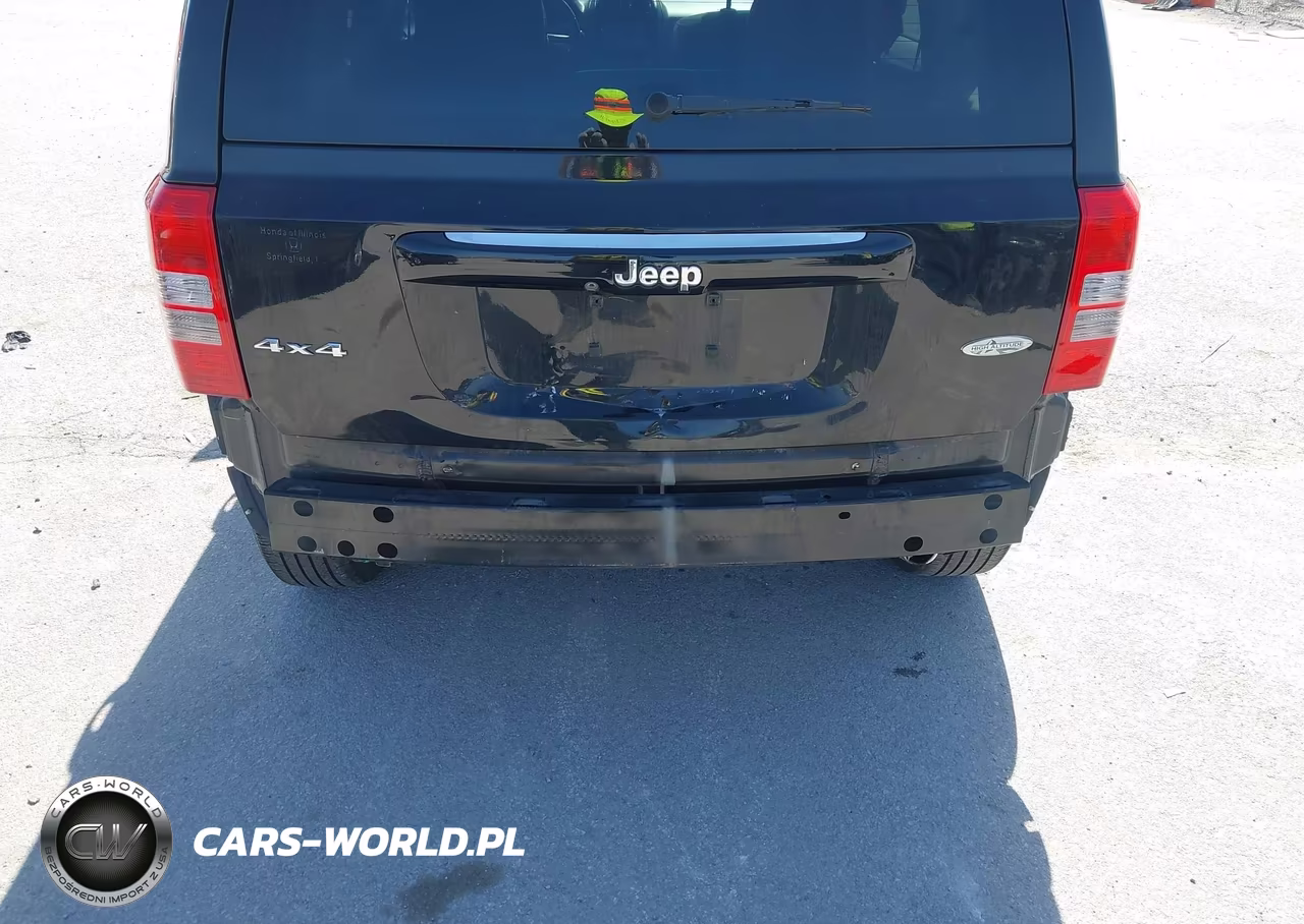 2017 Jeep Patriot High Altitude 4X4 VIN:1C4NJRFB1HD111743 - 6