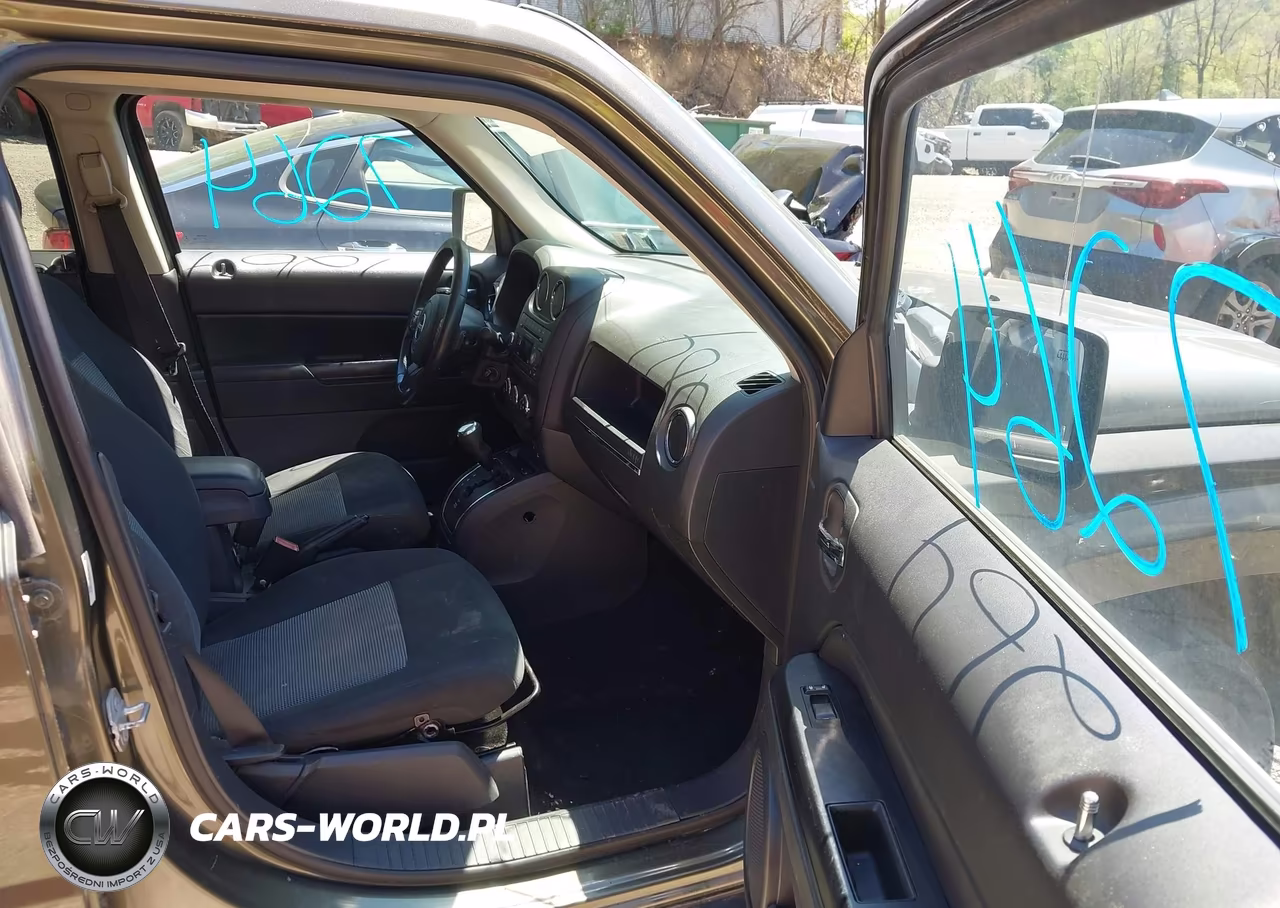 2015 Jeep Patriot Latitude VIN:1C4NJRFB0FD169078 - 5