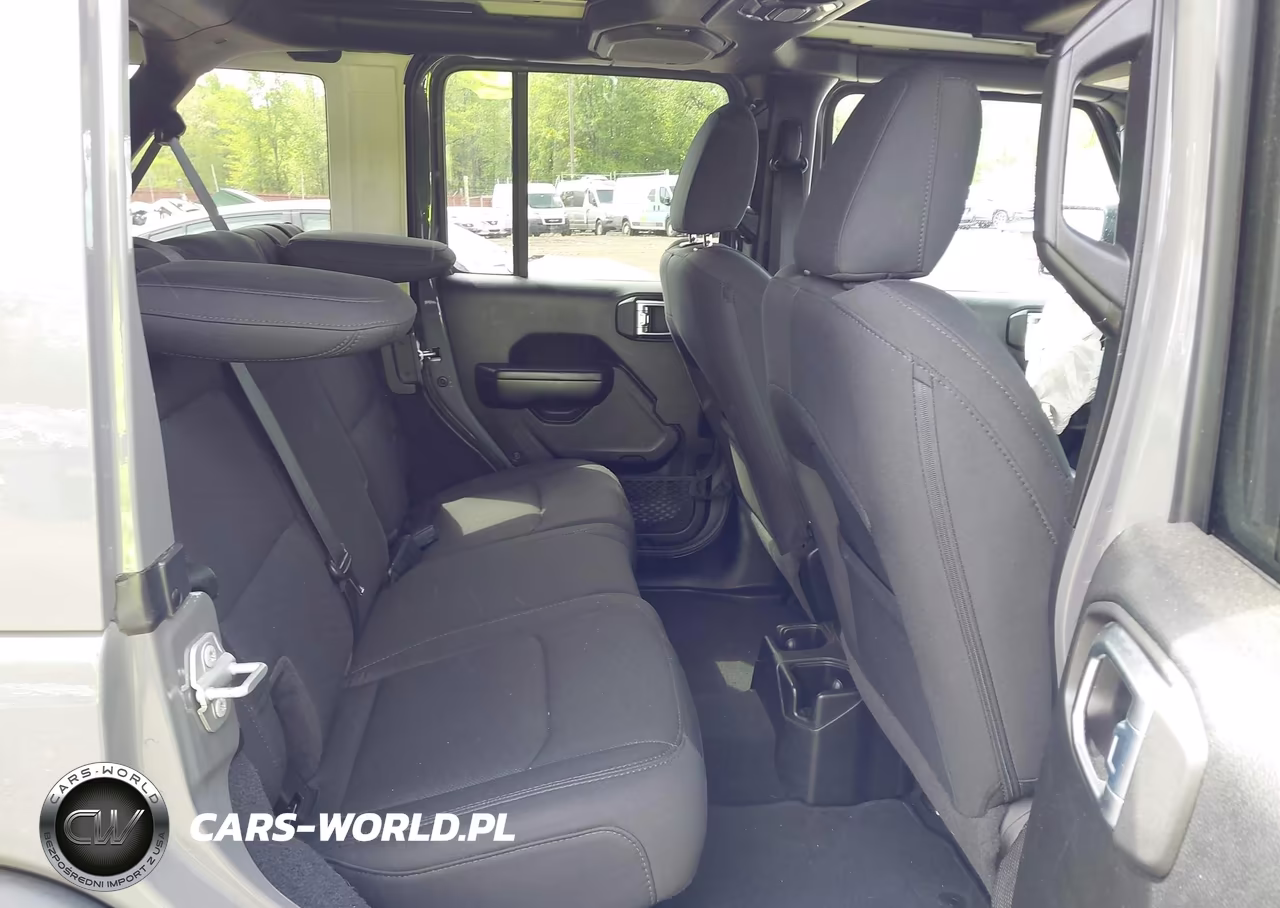 2020 Jeep Wrangler Unlimited Sport S 4X4 VIN:1C4HJXDG4LW263447 - 8