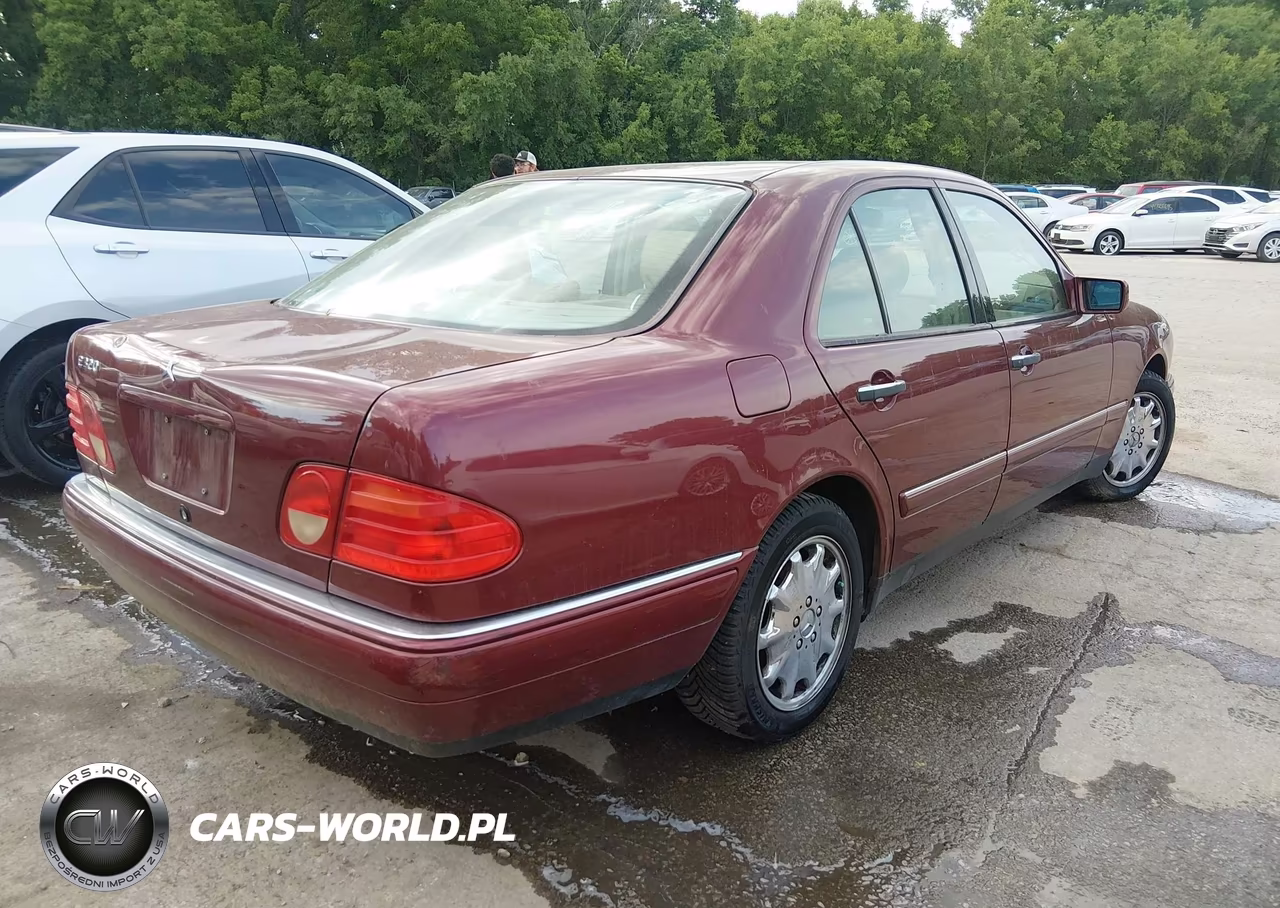 1999 Mercedes-Benz E 320 VIN:WDBJF65H9XA774190 - 4