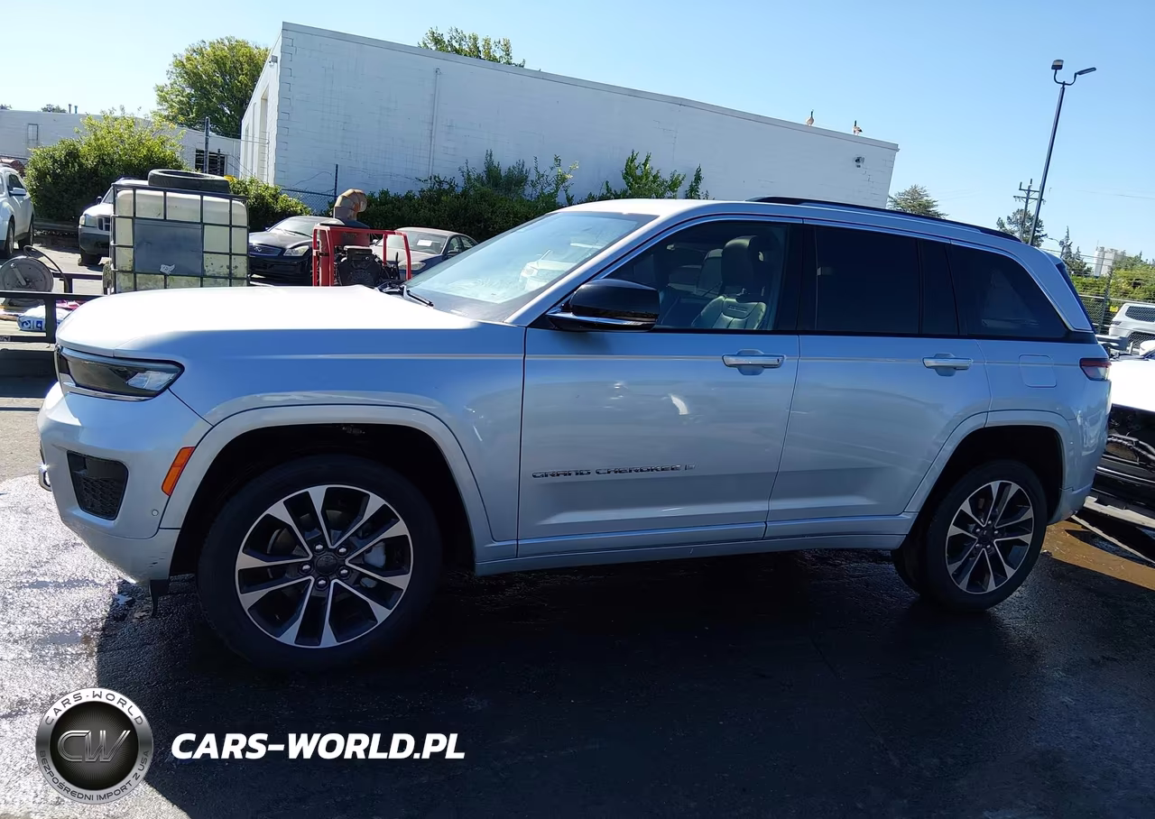 2022 Jeep Grand Cherokee Overland 4X4 VIN:1C4RJHDG2N8564879 - 14