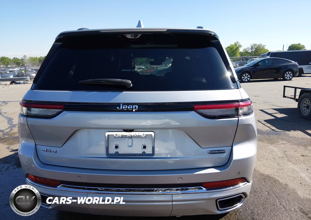 2022 Jeep Grand Cherokee Overland 4X4 VIN:1C4RJHDG2N8564879 - 16