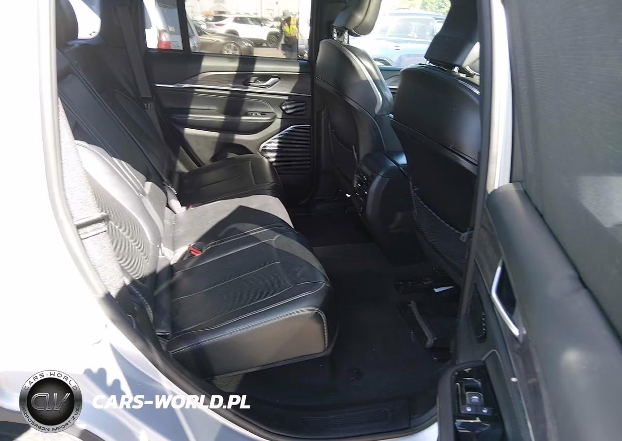 2022 Jeep Grand Cherokee Overland 4X4 VIN:1C4RJHDG2N8564879 - 8
