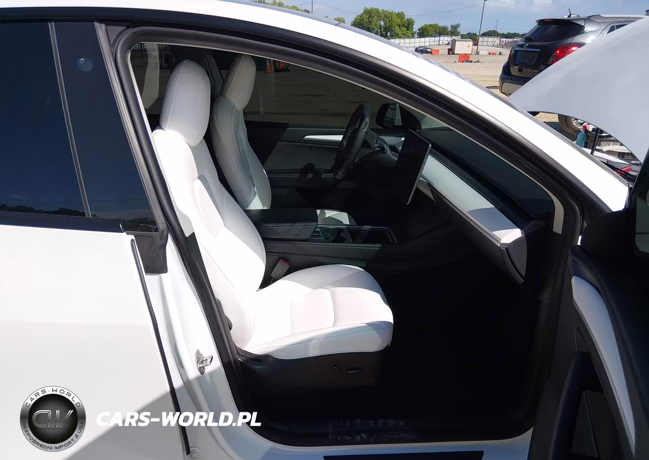 2022 Tesla Model Y Performance Dual Motor All-Wheel Drive VIN:7SAYGDEF2NF521753 - 5