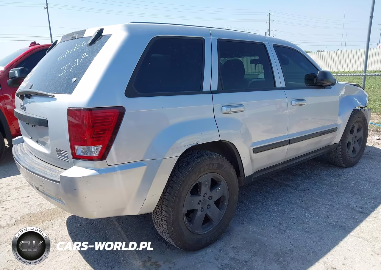2007 Jeep Grand Cherokee Laredo VIN:1J8GS48K17C663343 - 4