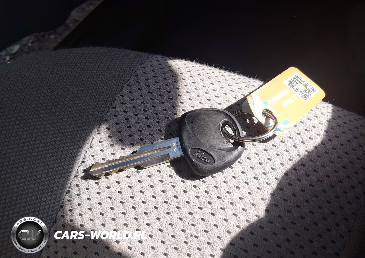2009 Hyundai Accent Gls VIN:KMHCN46C69U355585 - 11