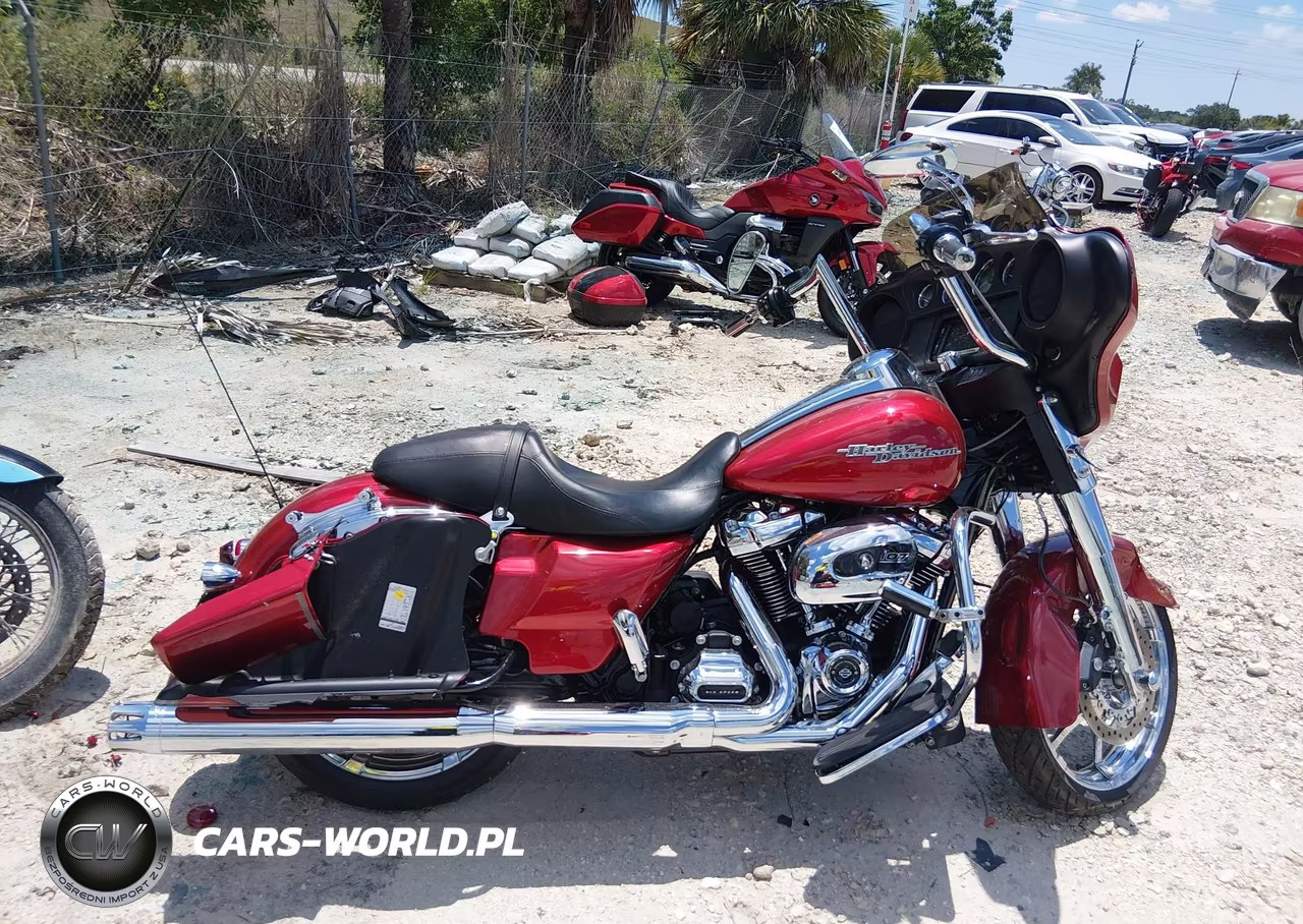 2018 Harley-Davidson Flhx Street Glide VIN:1HD1KBC15JB617350 - 13