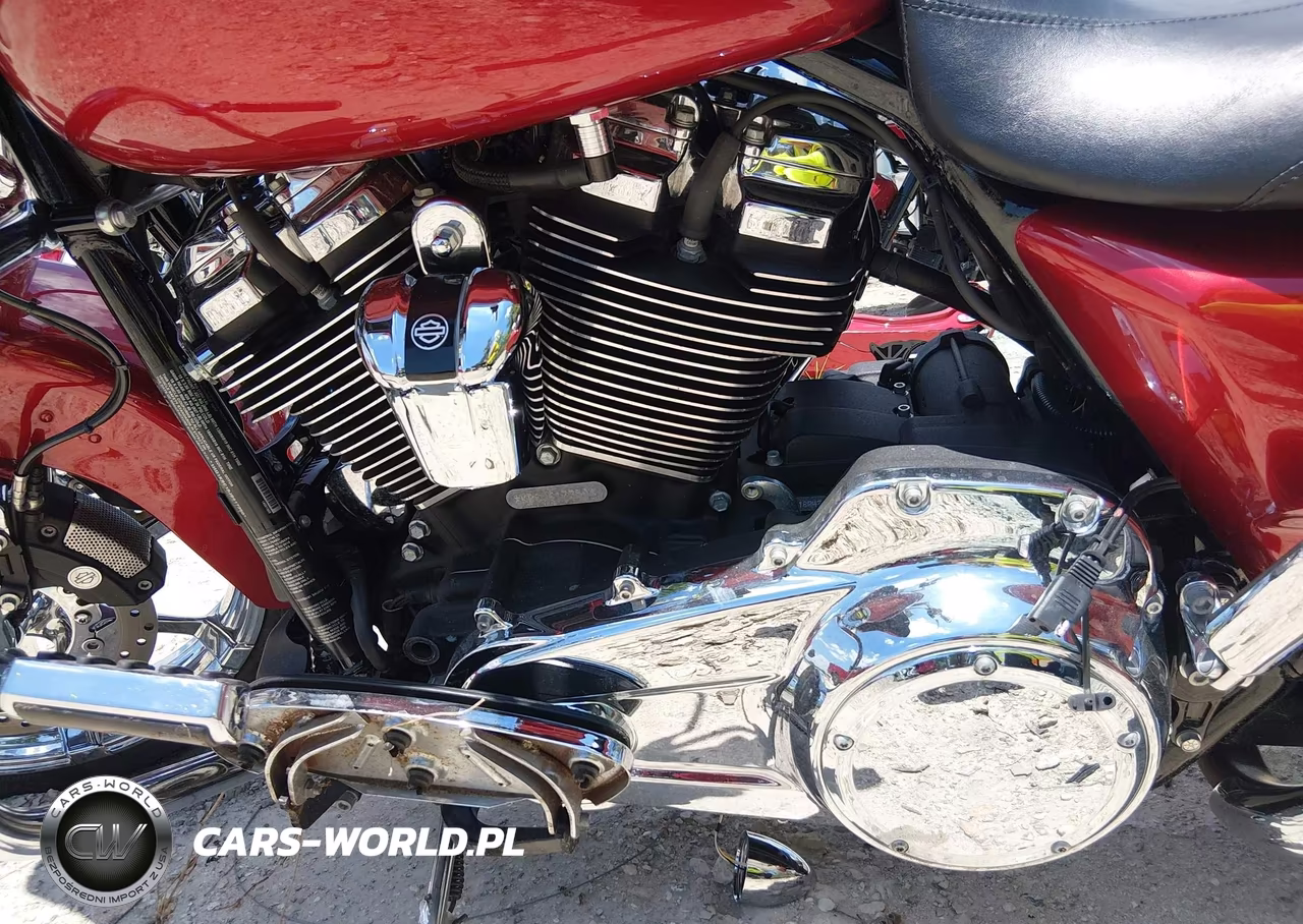 2018 Harley-Davidson Flhx Street Glide VIN:1HD1KBC15JB617350 - 9