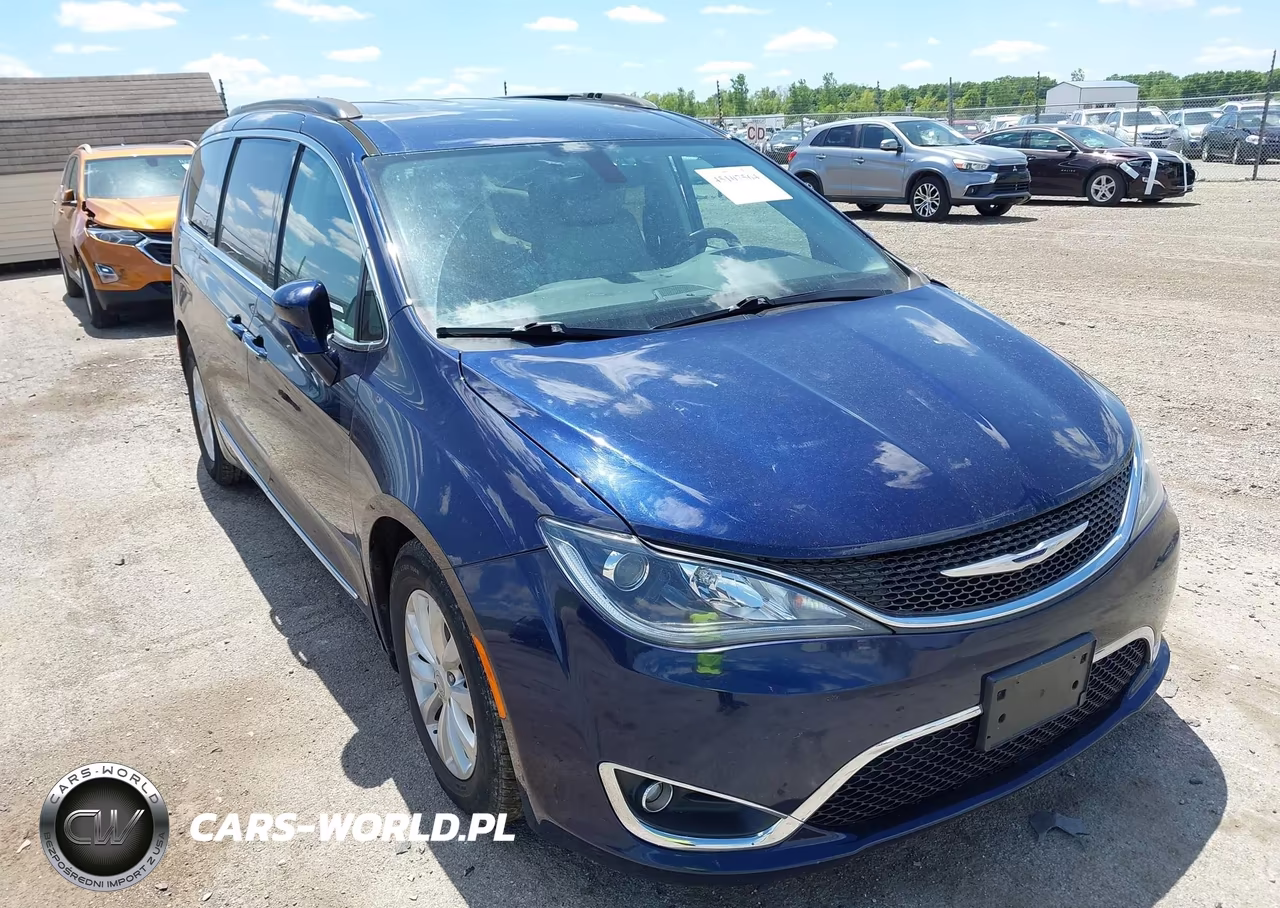 2017 Chrysler Pacifica Touring-L – zdjęcie 1 z 16