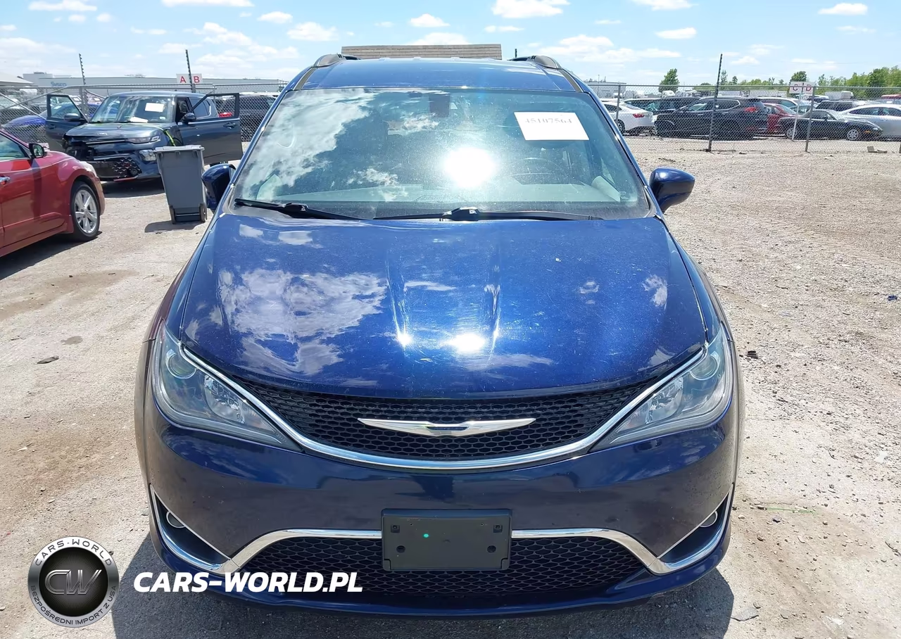 2017 Chrysler Pacifica Touring-L VIN:2C4RC1BG2HR538330 - 12