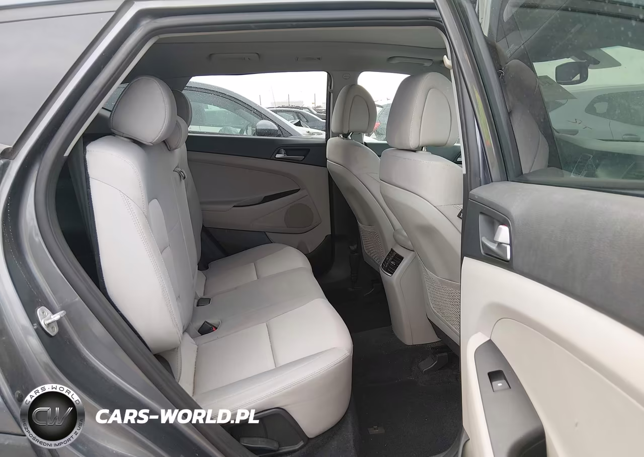 2018 Hyundai Tucson Value VIN:KM8J3CA25JU673661 - 8