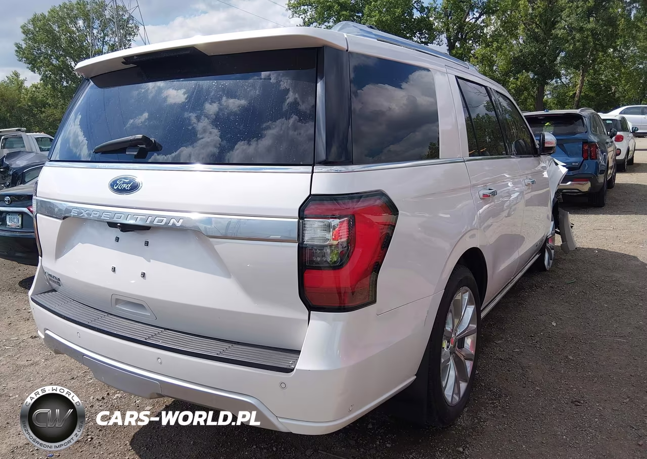 2019 Ford Expedition Platinum VIN:1FMJU1MT1KEA48434 - 4