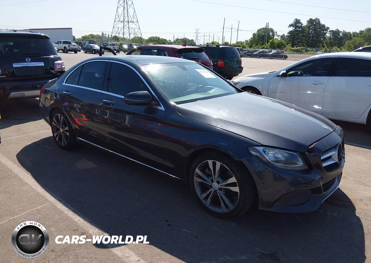 2016 Mercedes-Benz C 300 – zdjęcie 1 z 17