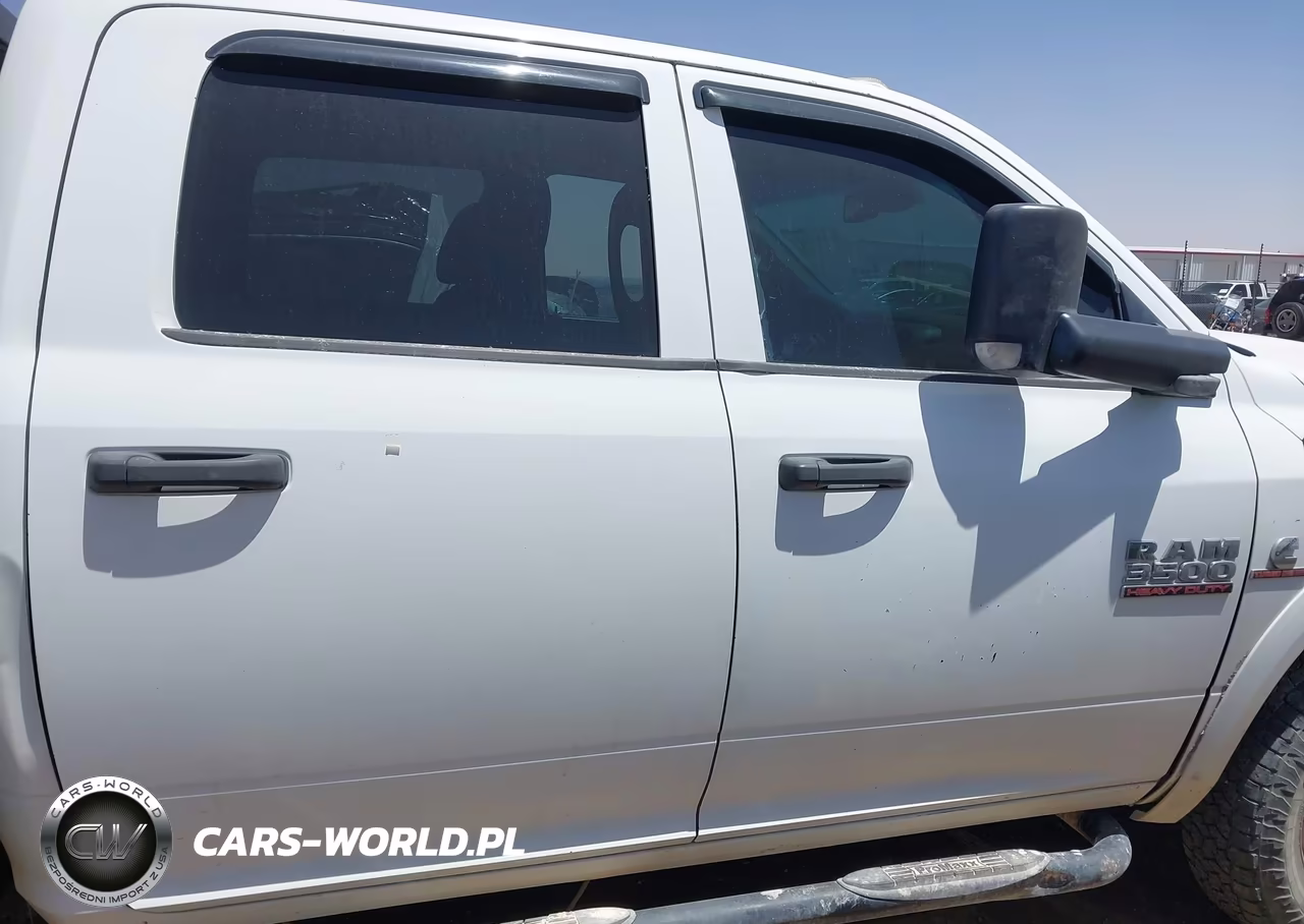 2014 Ram 3500 Chassis Tradesman-Slt-Laramie VIN:3C7WRSCL5EG243116 - 13