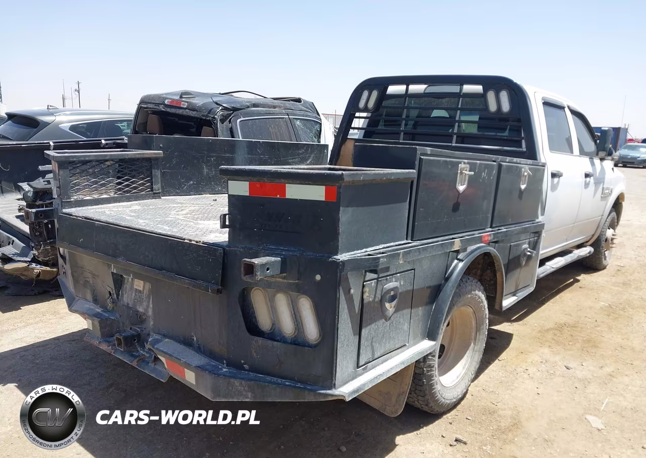 2014 Ram 3500 Chassis Tradesman-Slt-Laramie VIN:3C7WRSCL5EG243116 - 4
