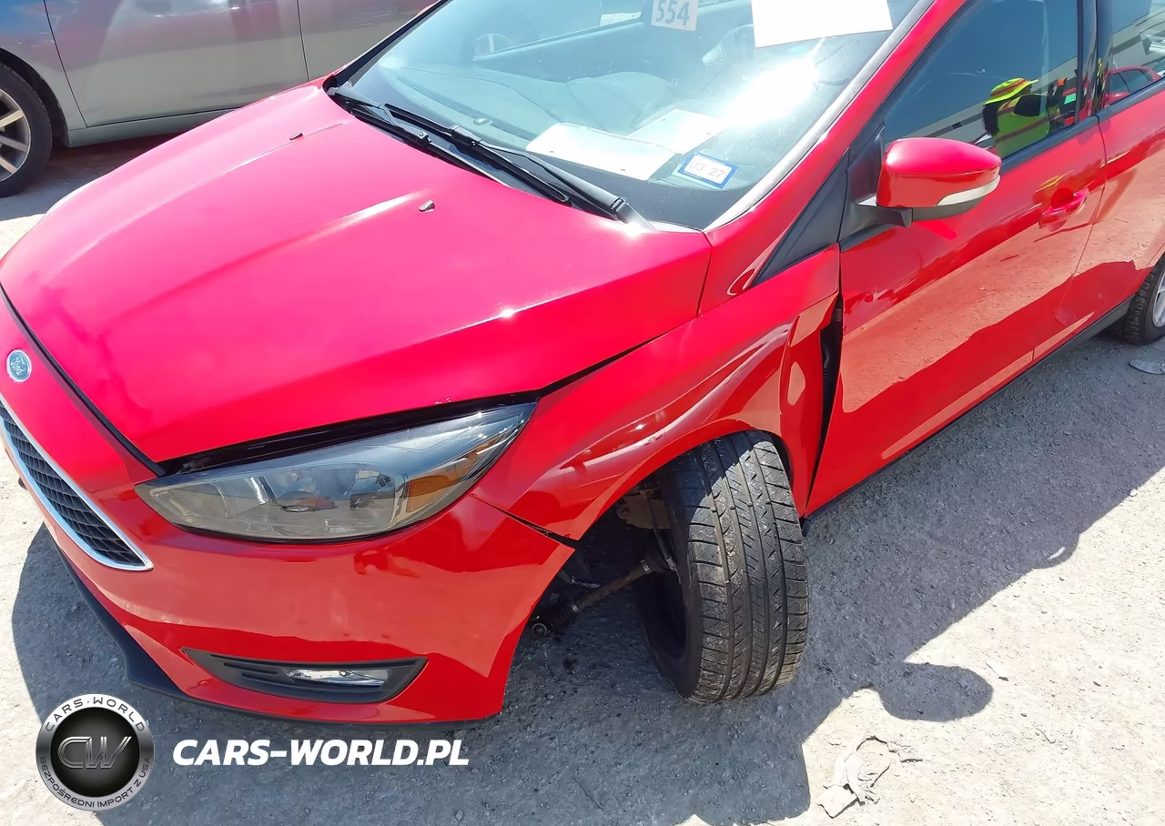 2015 Ford Focus Se VIN:1FADP3F23FL283238 - 6