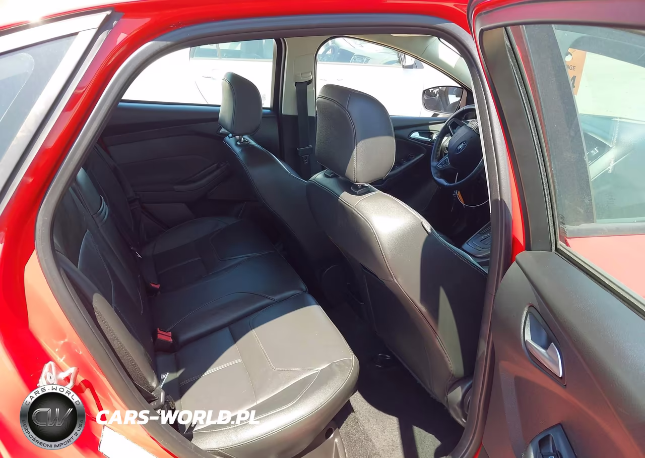 2015 Ford Focus Se VIN:1FADP3F23FL283238 - 8