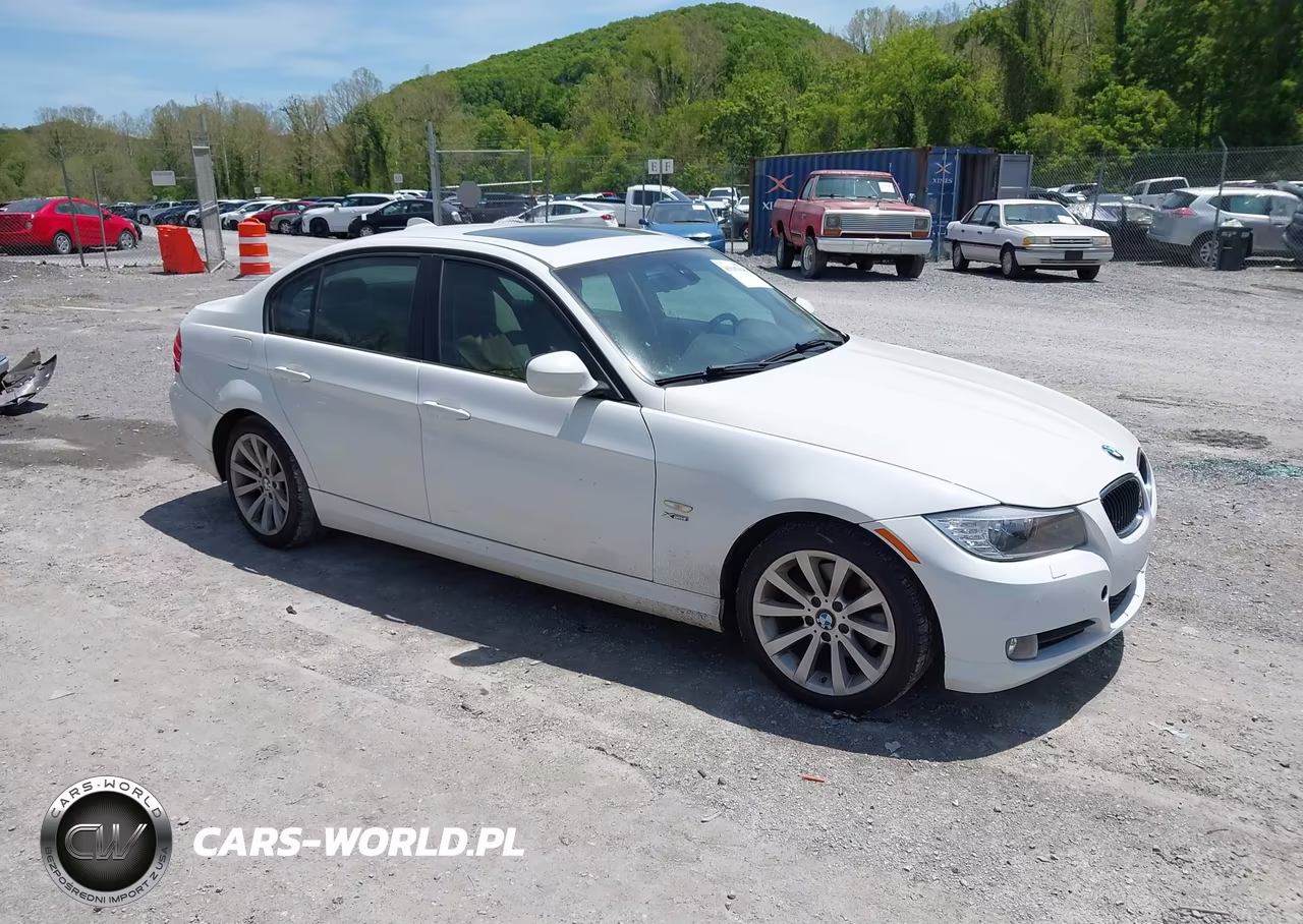 2011 BMW 328I xDrive – zdjęcie 1 z 11