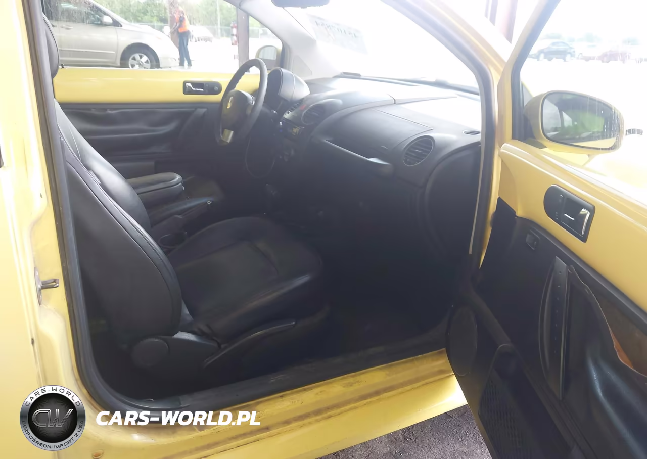 2010 Volkswagen New Beetle 2.5L Final Edition VIN:3VWPW3AGXAM008418 - 5
