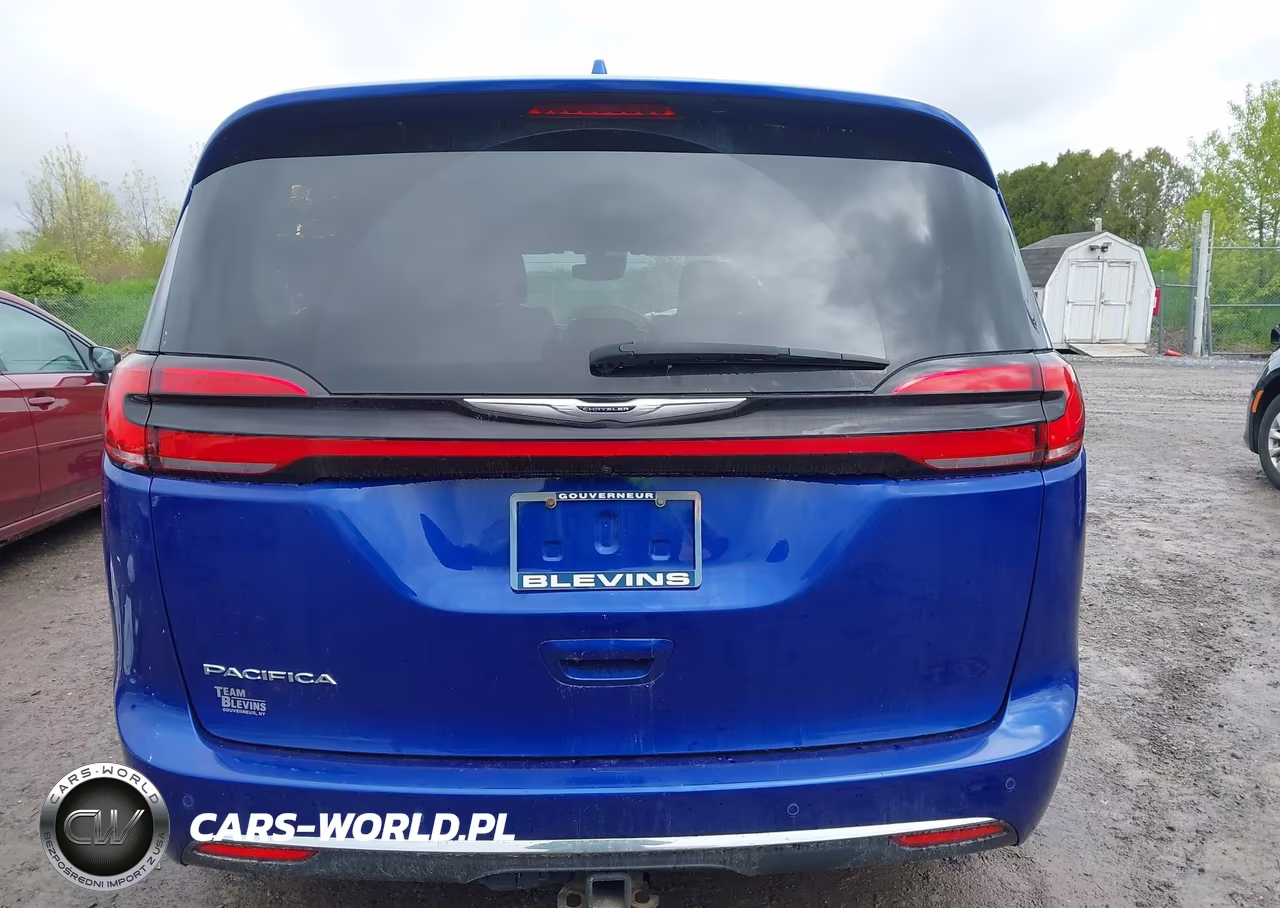 2021 Chrysler Pacifica Touring L VIN:2C4RC1BG4MR556581 - 16