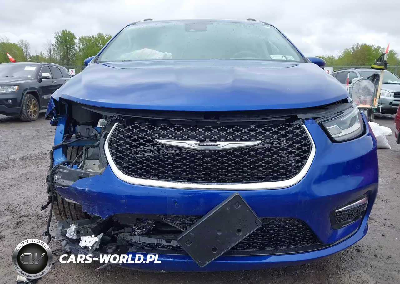 2021 Chrysler Pacifica Touring L VIN:2C4RC1BG4MR556581 - 6