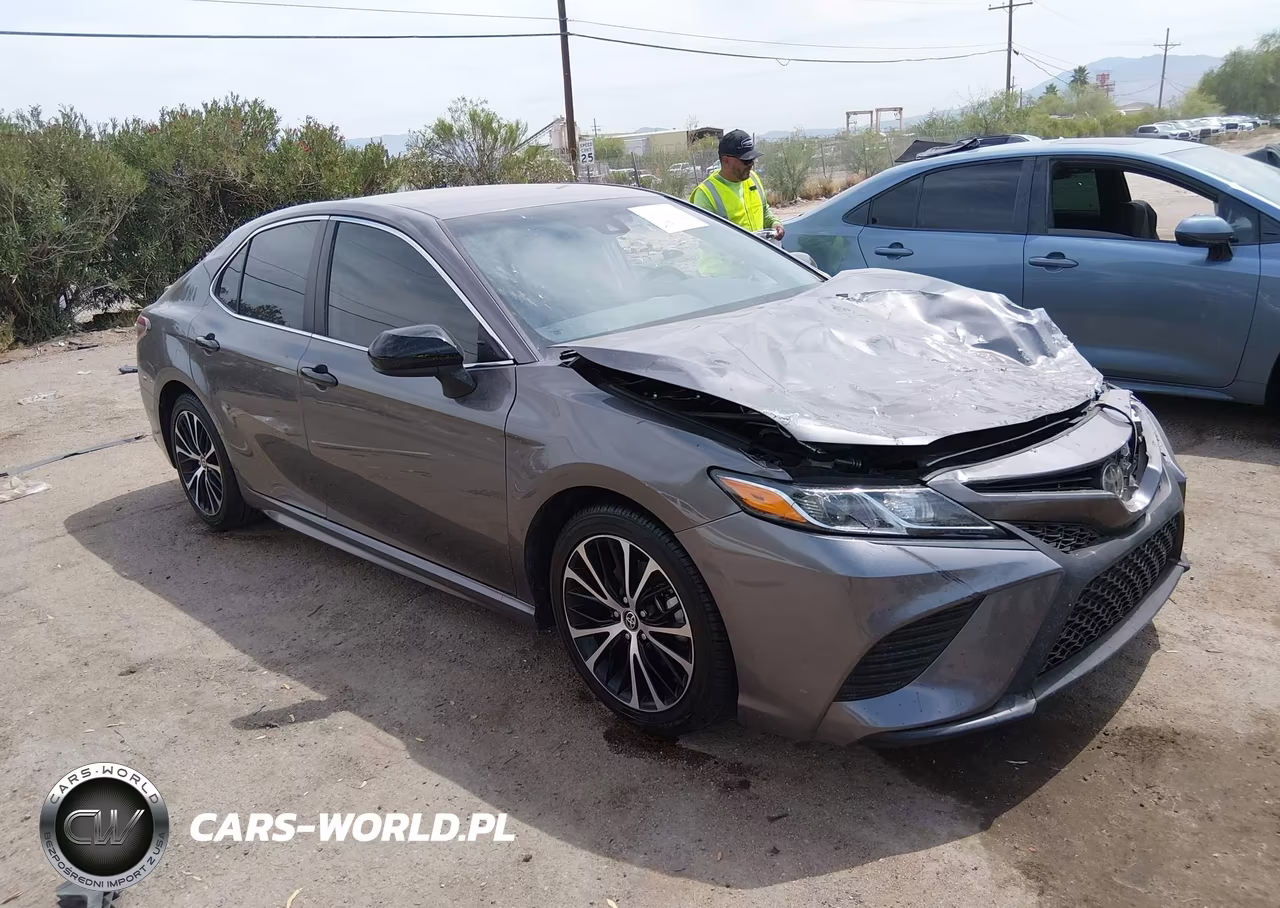 2020 Toyota Camry Se