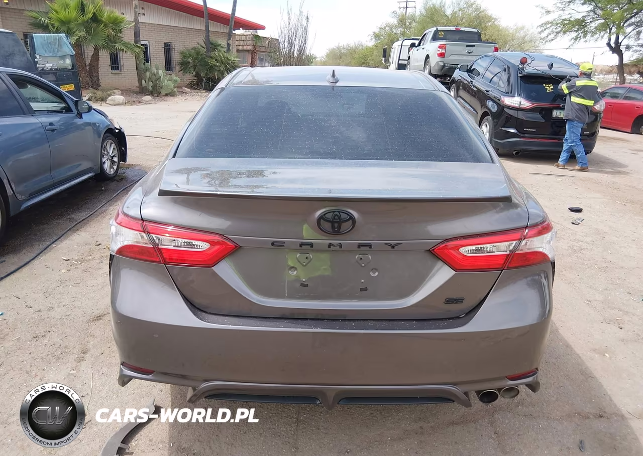 2020 Toyota Camry Se VIN:4T1G11AK6LU973894 - 16