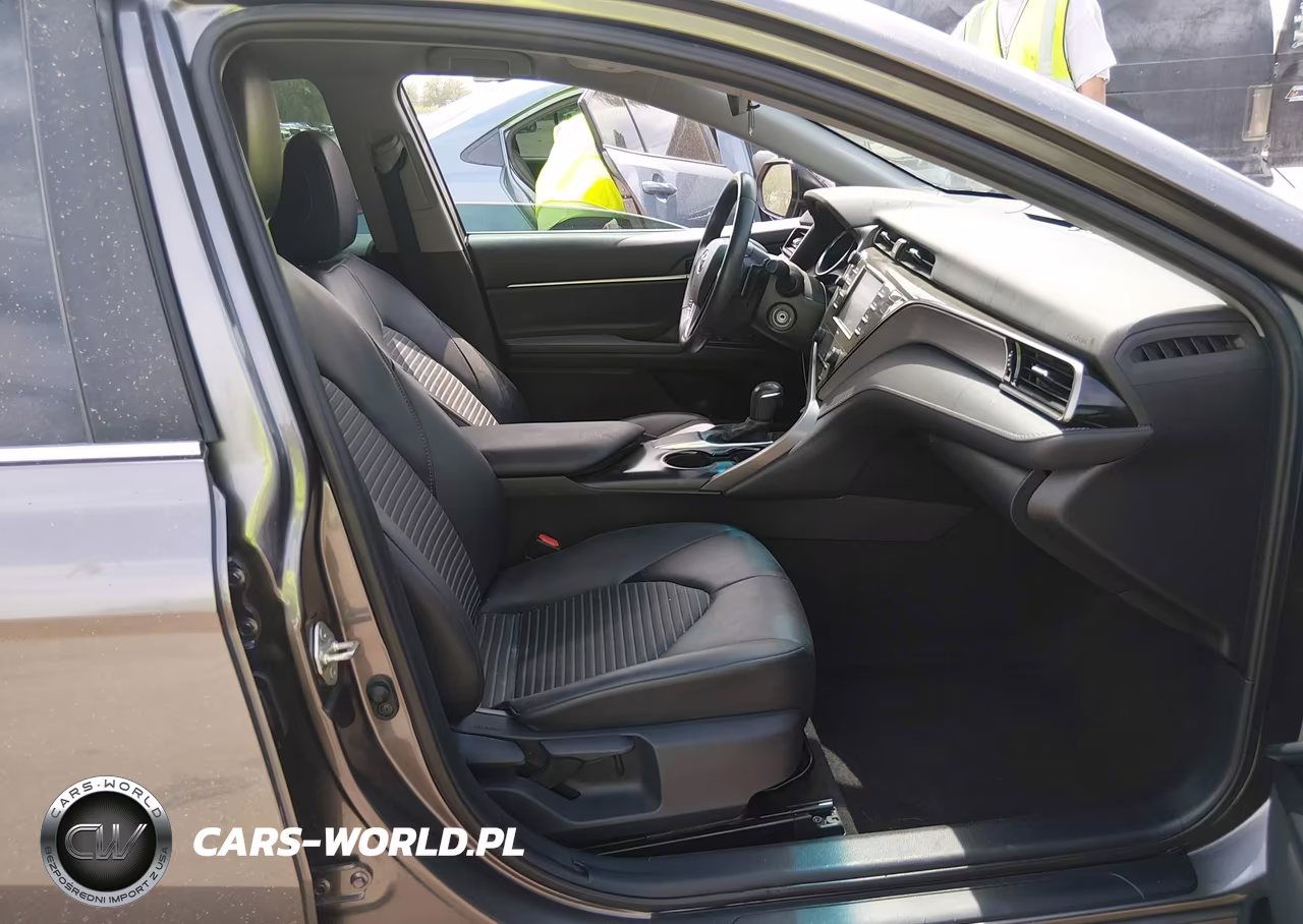 2020 Toyota Camry Se VIN:4T1G11AK6LU973894 - 5