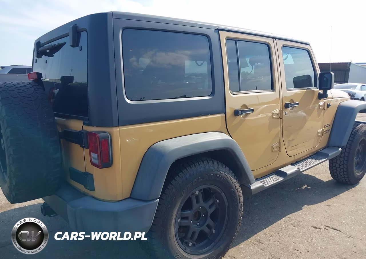 2013 Jeep Wrangler Unlimited Sport VIN:1C4HJWDG1DL699587 - 4
