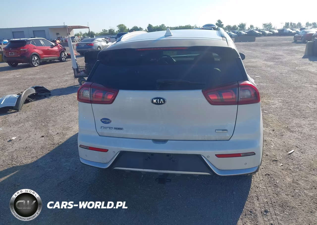 2019 Kia Niro Touring VIN:KNDCE3LC9K5216263 - 17