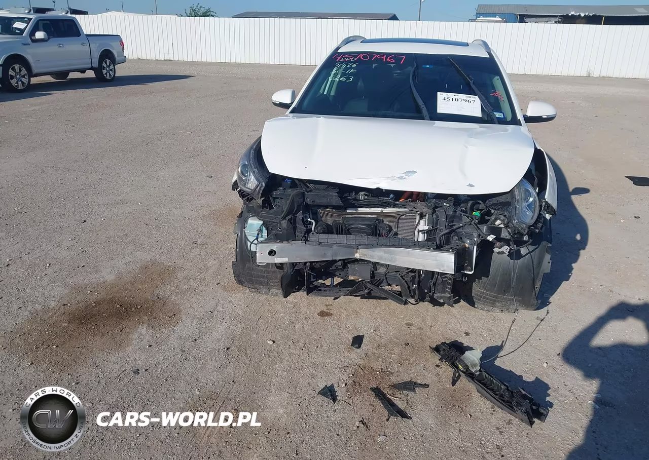 2019 Kia Niro Touring VIN:KNDCE3LC9K5216263 - 6