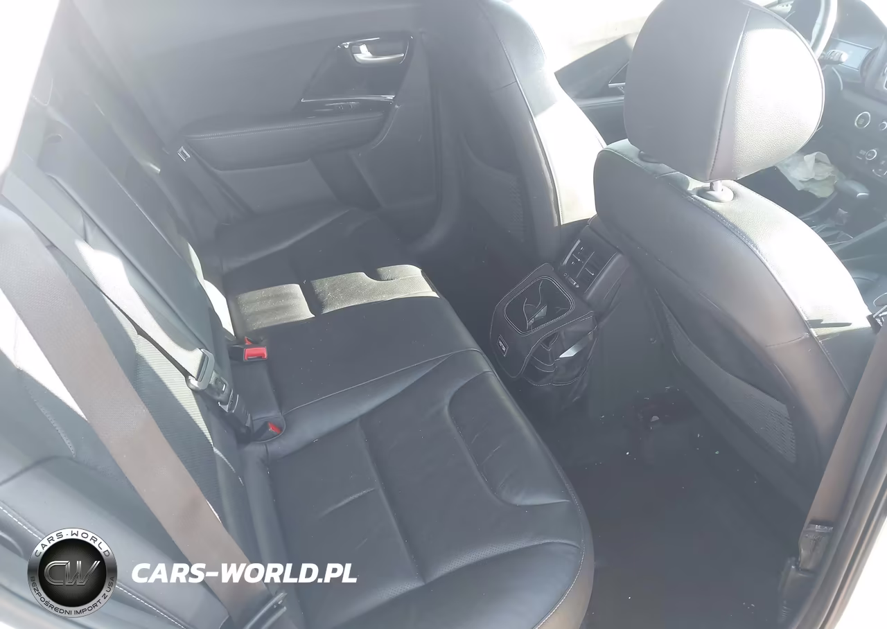 2019 Kia Niro Touring VIN:KNDCE3LC9K5216263 - 8