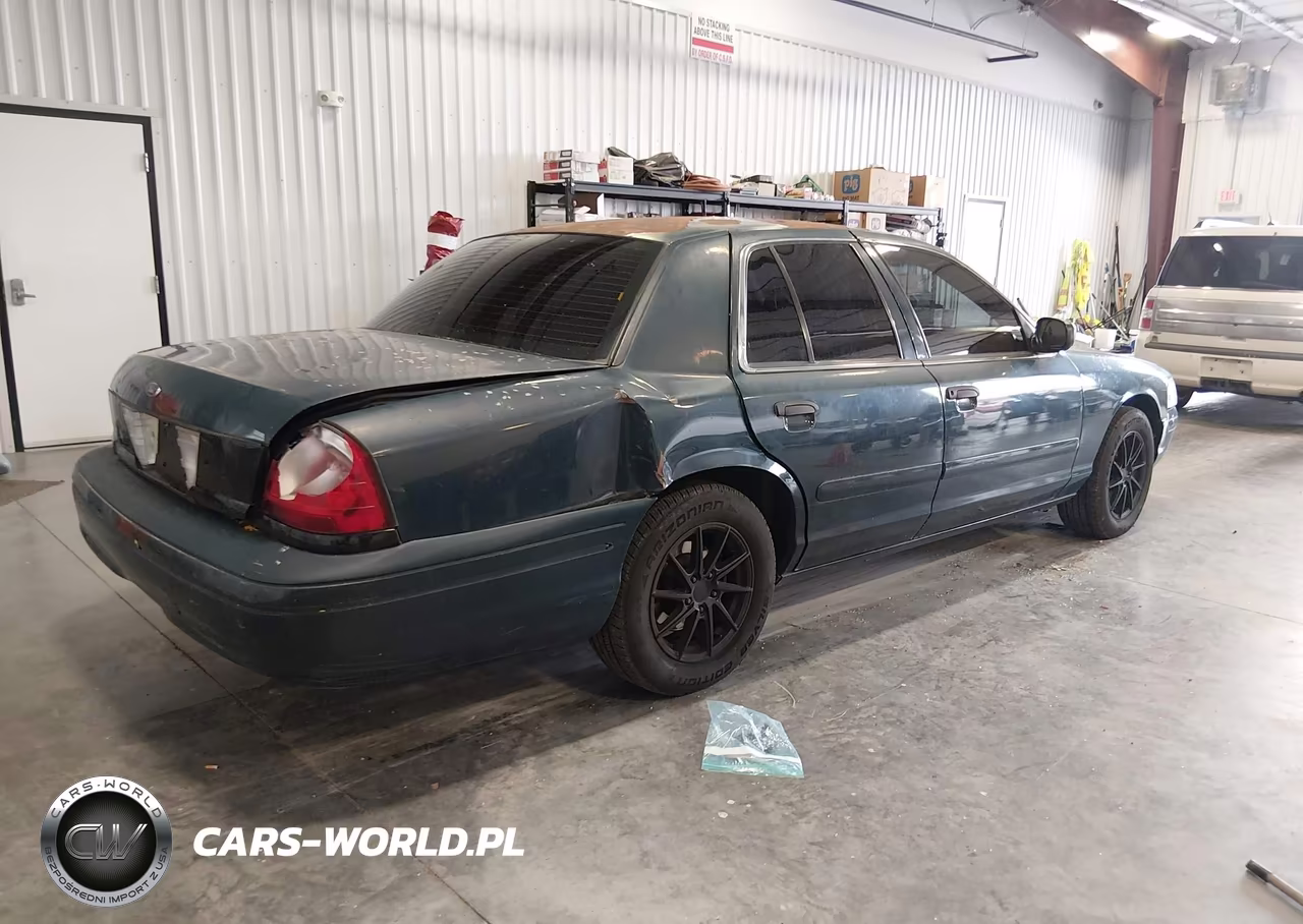 2004 Ford Crown Victoria Police VIN:2FAFP71W14X135020 - 4