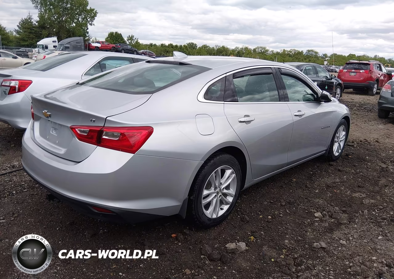 2018 Chevrolet Malibu Lt VIN:1G1ZD5ST3JF265664 - 4