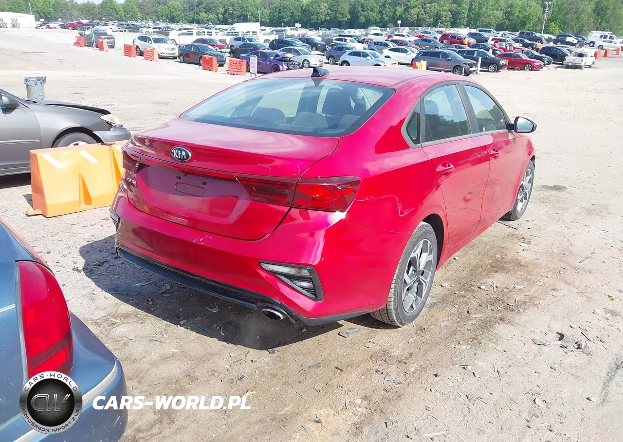 2019 Kia Forte Lxs VIN:3KPF24AD3KE027460 - 4