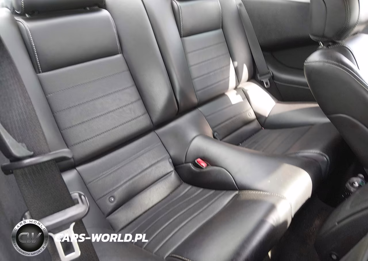 2013 Ford Mustang V6 Premium VIN:1ZVBP8AM3D5261746 - 8