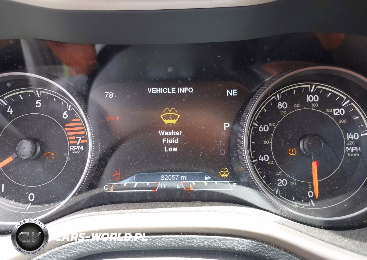 2018 Jeep Cherokee Limited 4X4 VIN:1C4PJMDB3JD517804 - 15