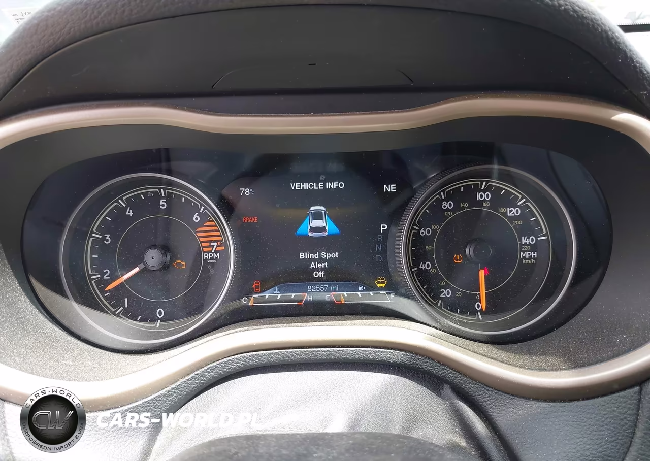 2018 Jeep Cherokee Limited 4X4 VIN:1C4PJMDB3JD517804 - 7