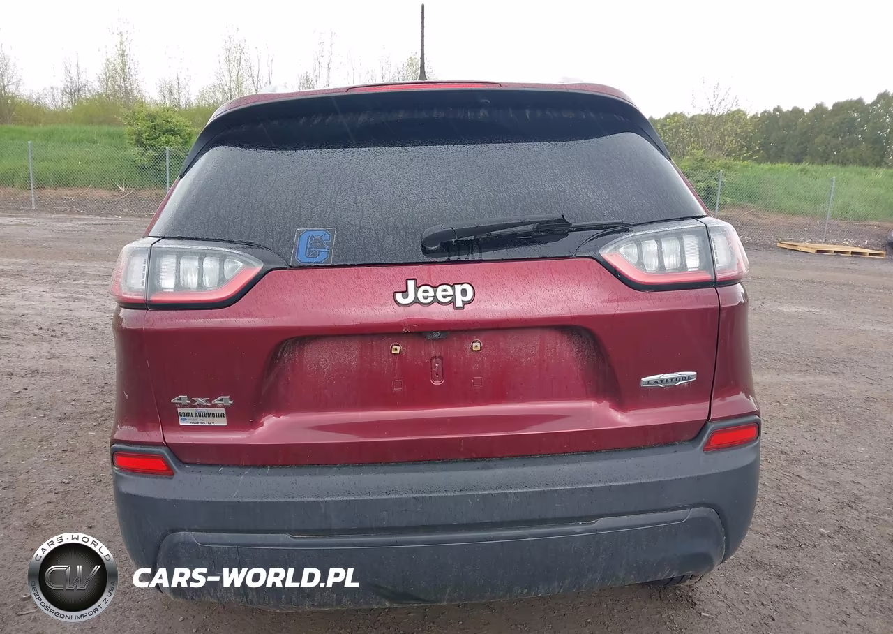 2019 Jeep Cherokee Latitude Plus 4X4 VIN:1C4PJMLB9KD108208 - 17